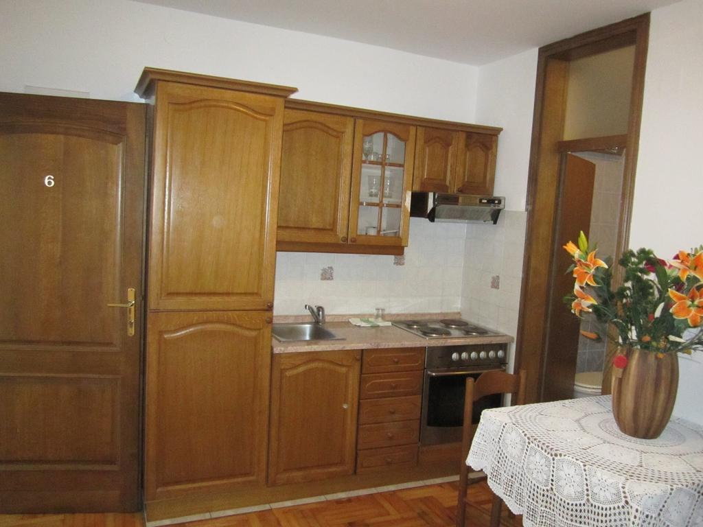 Apartments Antonia Malinska Quarto foto